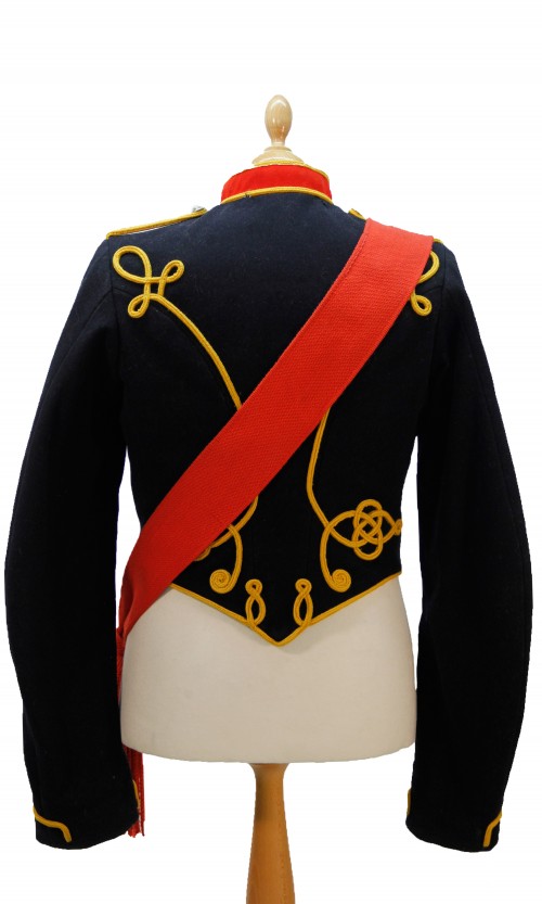 Elegant Victorian Officer Uniform: Embrace the Regal Era