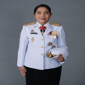 White Naval Officer's Attire of the 21st Century